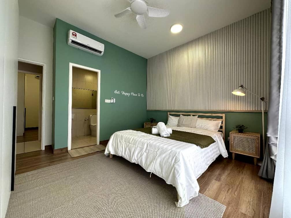 The Apple Premier Condo Three Bedroom In Melaka Extérieur photo