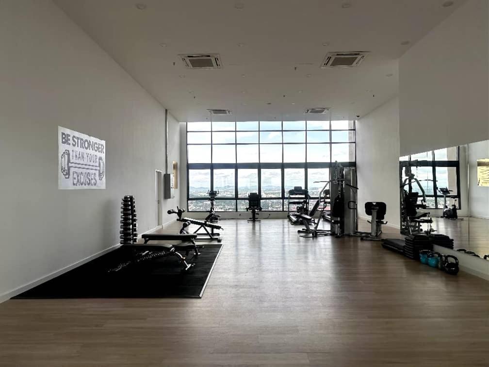 The Apple Premier Condo Three Bedroom In Melaka Extérieur photo